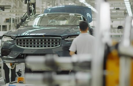 Fordonsfabriker öppnar igen – 