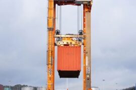 APM Terminals först ut med 4High grensletruckar Thumbnail