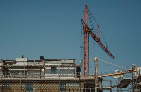 Byggvolymen av privata lokaler har minskat