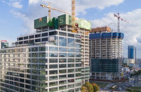 Skanska miljardsäljer polsk kontorsfastighet