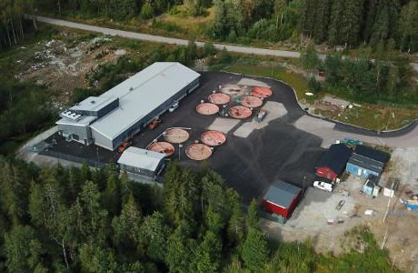 Sveriges första klimatanpassade lax- och öringsodling är invigd