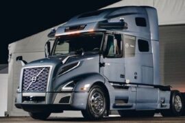 Volvo visar upp prototyp av förarlös lastbil Thumbnail