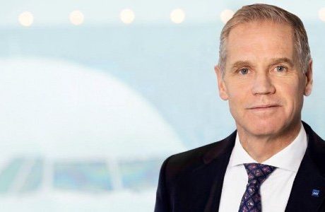 SAS vd lämnar mitt i krisen  – tar över kullagerjätten