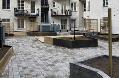 De renoverar din innergård till en fantastisk mötesplats