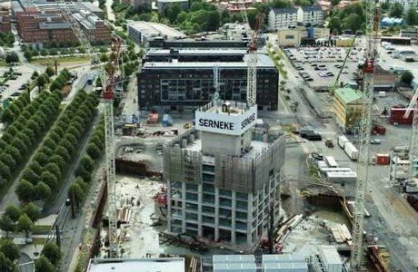 Serneke säljer byggrätter i Karlastaden