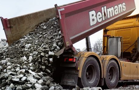 Anläggningsjätte förvärvar bergsprängare