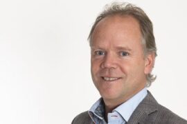 USAs utrikesminister bjöd in svensk träbyggare Thumbnail