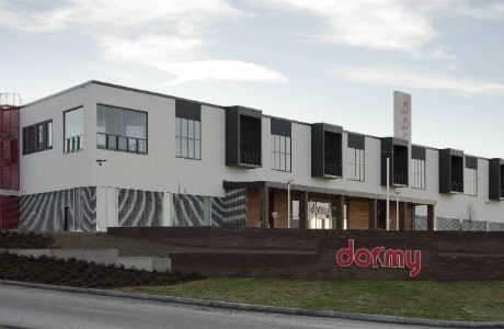Förvärvar logistikfastigheter