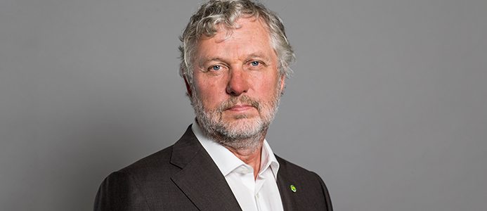 Peter Eriksson förslag om byggmaterial