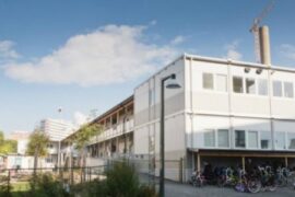 Tillfälliga paviljonger löser Stockholms brist på skolor Thumbnail