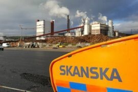 Skanska lägger specialanpassad asfalt vid SCA anläggning Thumbnail