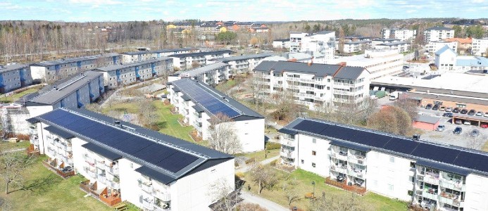 Med 3 195 solcellspaneler blir HSB brf Granen Stockholms största solcellsanläggning på bostadsfastighet .Foto: HSB