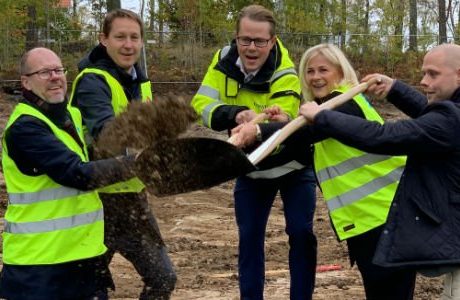 Första spadtaget för Norrtälje-bygge