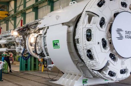 Megaborr tar sig an milslång tunnel