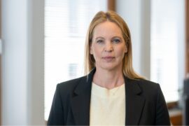 Larmet: 800 000 jobb är i farozonen Thumbnail