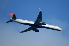 Boeing ska säga upp 2 500 anställda Thumbnail