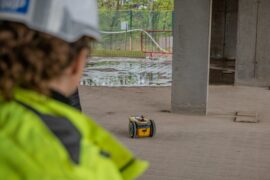 “Vem vill inte jobba med en robot på dagarna?” – Läs hur Clinton Mätkonsult använder utsättningsroboten HP SitePrint Thumbnail