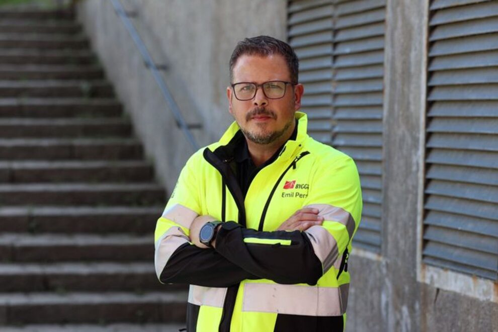 Byggnads inleder blockad mot företag på Stegra