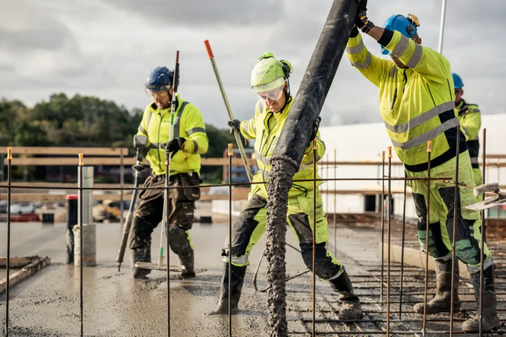 Pausade byggprojekt igång