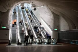 Skandalomsusade trappor byts för 1,3 miljarder Thumbnail