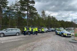 Åtta byggarbetare utvisas efter razzia mot Microsoft-bygge Thumbnail