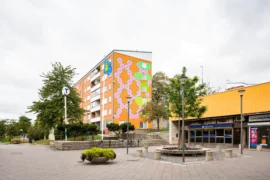 Familjebostäder köper 1 200 hyresrätter Thumbnail
