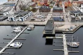 De renoverar Skeppsbrokajen i Karlskrona Thumbnail