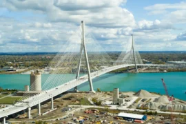 Nya bron i blåsväder – stoppar öppningen Thumbnail