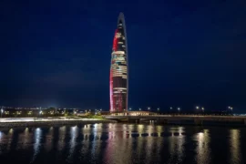 Enorma skyskrapan invigd – blir landets högsta Thumbnail