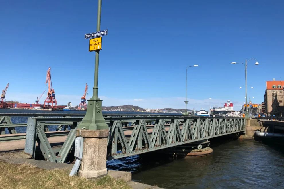 Osäker framtid för anrika bron Thumbnail